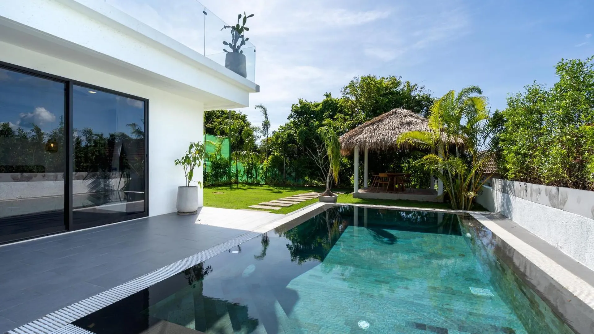 The Guu Villas - Luxe Seaview Villa Resort Ko Lanta