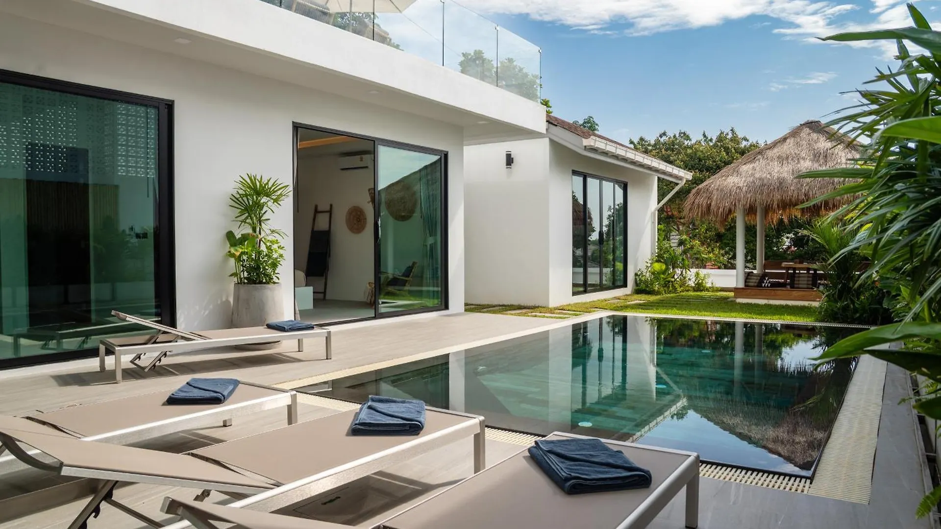 The Guu Villas - Luxe Seaview Villa Resort Ko Lanta