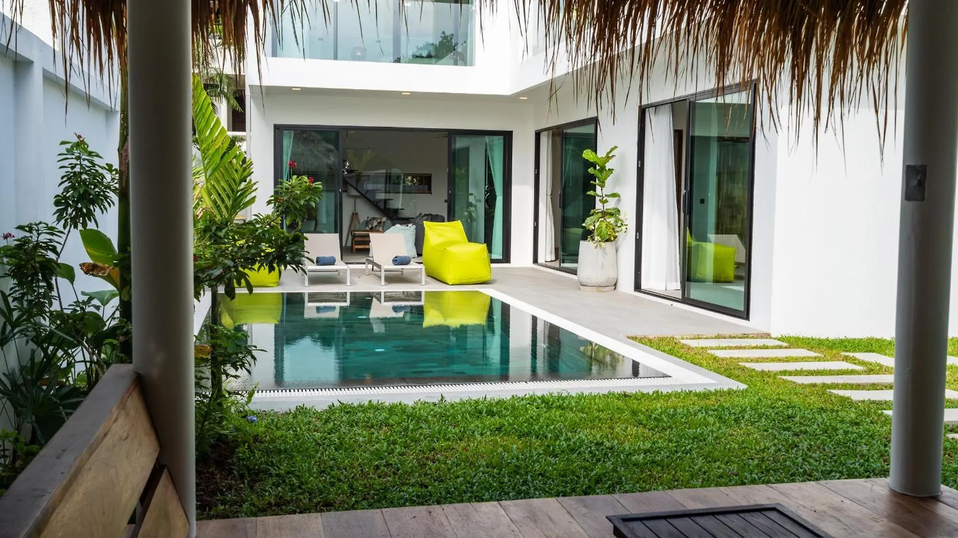 The Guu Villas - Luxe Seaview Villa Resort Ko Lanta Thailand