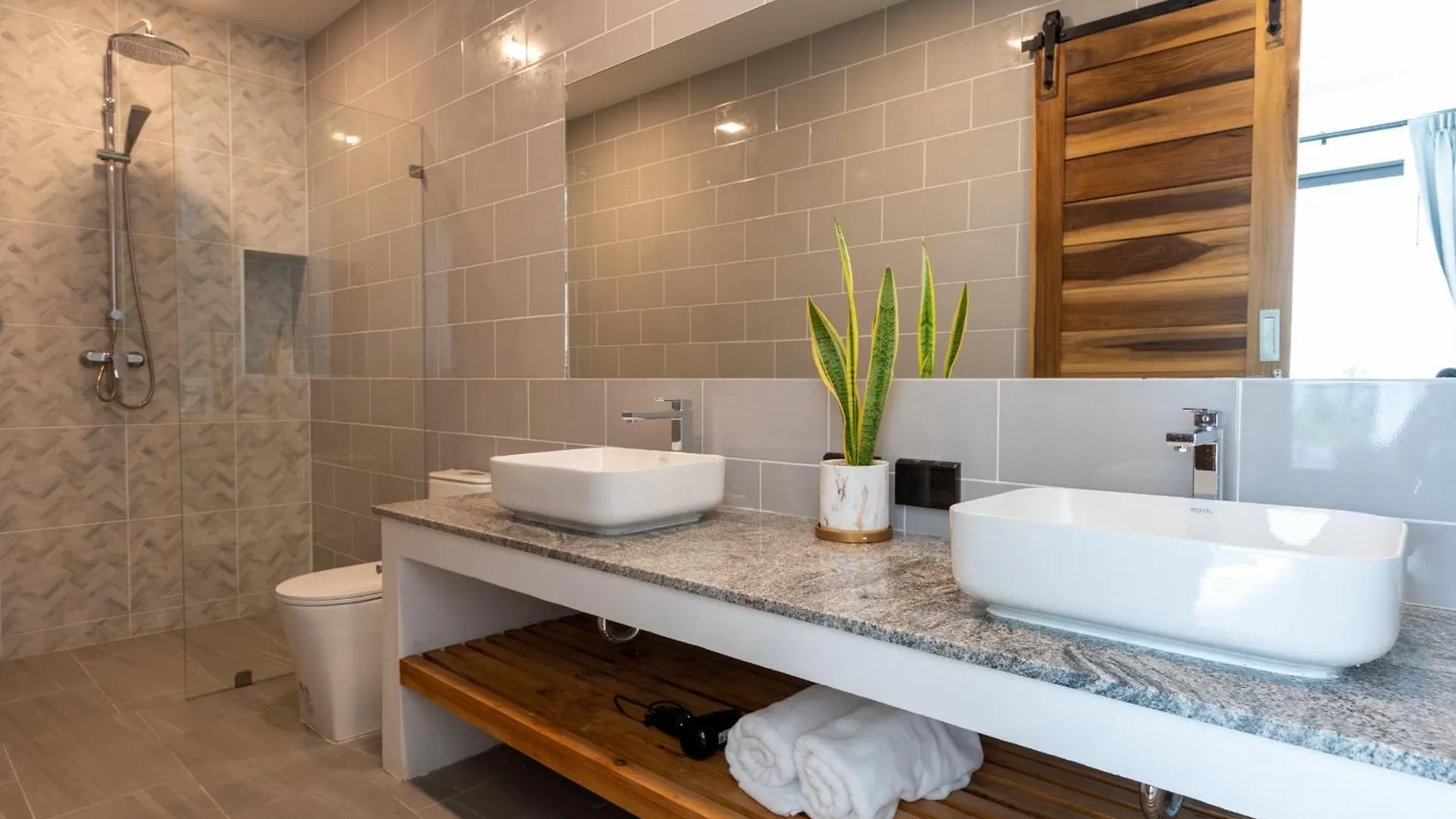 The Guu Villas - Luxe Seaview Villa Resort Ko Lanta Thailand